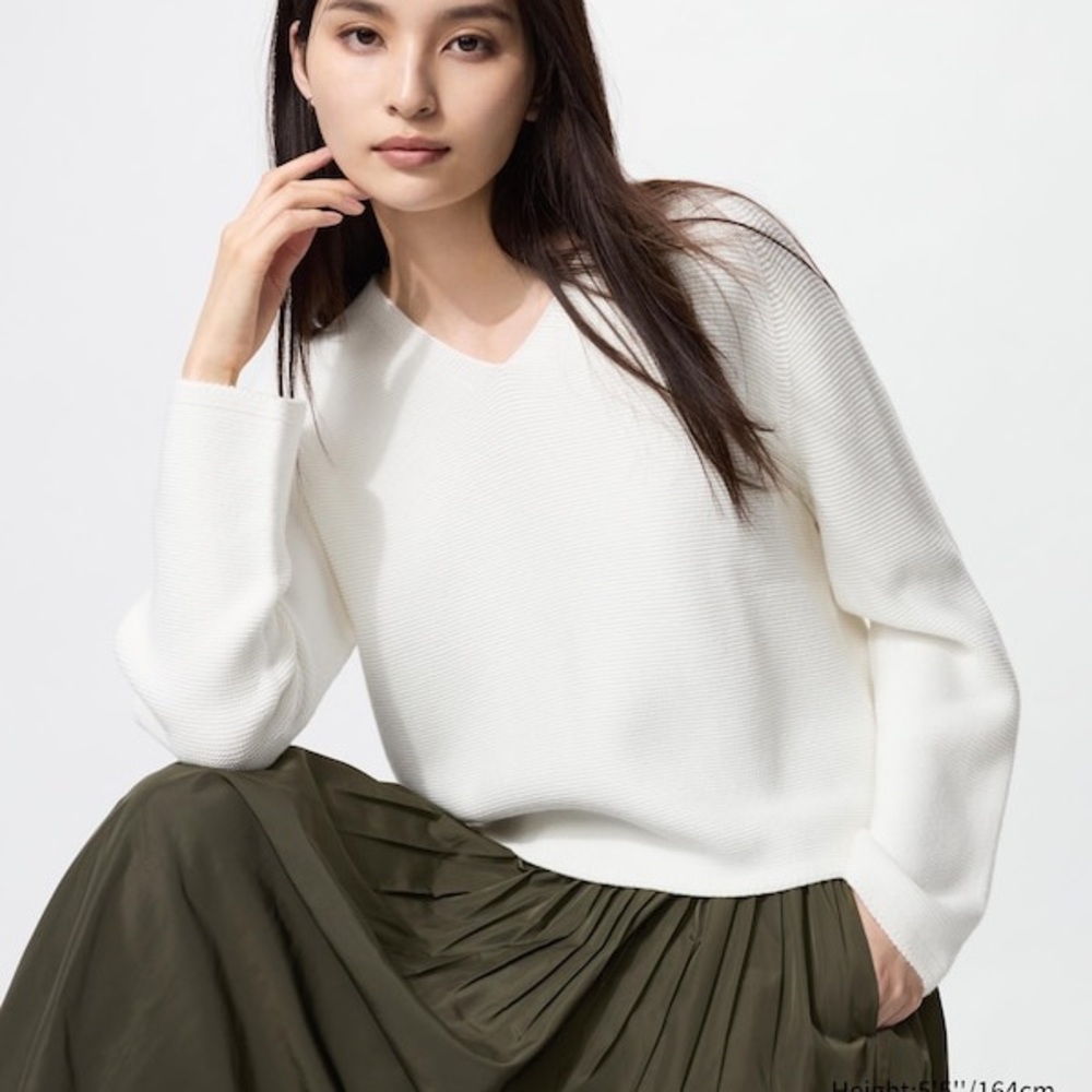 Uniqlo White V-Neck Sweater